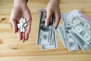 The researchers found that the odds of prescribing a manufacturer's drug were increased among physicians receiving general payment only or either payment type. The researchers found that the odds of prescribing a manufacturer's drug were increased among physicians receiving general payment only or either payment type.